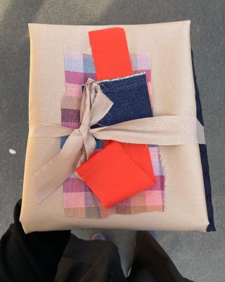 dnešní radosti a sluníčko….made my day #peonygarden#fabricshop#sewing#spring#summer#slowfashion#atelierbrunette#embroidery